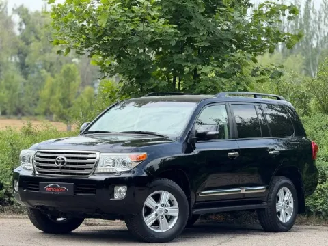 Toyota land cruiser 200 рестайлинг. автомобиль 2012г. выпуска, в эксплуатации с 2013г. , состояние и... - фотография
