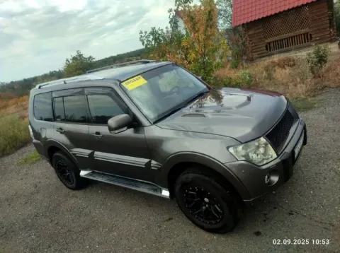 Продам крепкий, надёжный автомобиль. Паджеро вагон 4 2010 г. В с самым надёжным мотором 3.0 бензин. ... - фотография