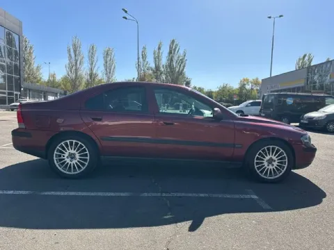 Продам авто: volvo s60 2002г 2,4т акпп цена: 550 тыс пробег 235000 комплектация: ⁃ круиз контроль ⁃... - фотография