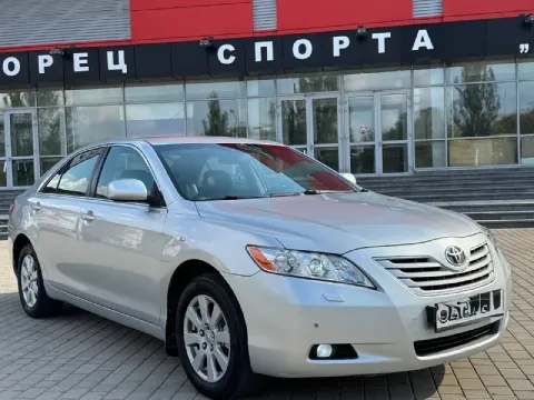 Продам срочно сtoyota camry 243.000км 2.4 живая не гнилая мотор коробка без нареканий в хорошей комп... - фотография
