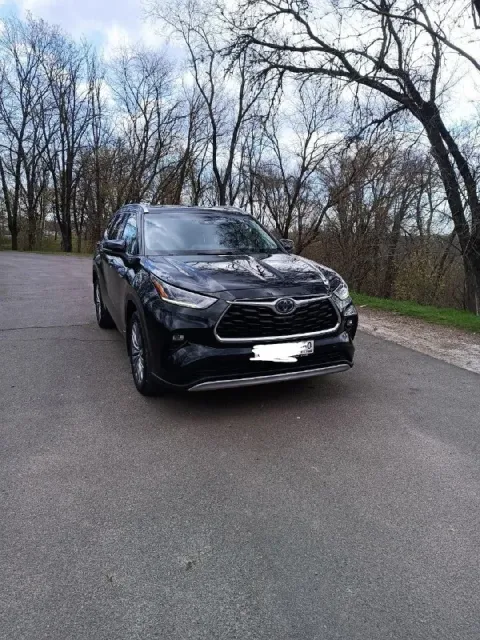 Продам гибридный toyota highlander 2.5 at 2020 год 90 т. км. отличное состояние. комплектация платин... - фотография