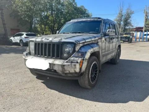 Продается автомобиль jeep 2012 года, состояние техническое очень хорошее бензин коробка автомат проб... - фотография