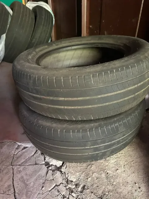 Продам: -2 колеса bridgestone зима 235/55/r19 за 3000 руб -4 колеса michelin все сезонная 215/65/r17... - фотография