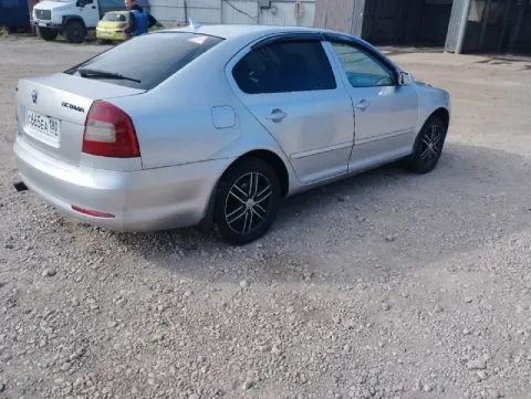 Продам! skoda а5. 2009 года. двигатель 1.4 бензин, без турбины. коробка механика. обслуживалась маши... - фотография
