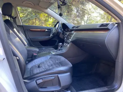 Продам пассат 2012 год, коробка автомат, мотор 1.8 пробег 160 тыс км оригинального, цена 1.300₽, авт... - фотография