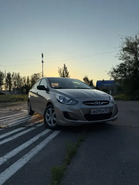 От собственника продам hyundai solaris 2011 год выпуска 1.4 107 л. с. механическая коробка передач о... - фотография