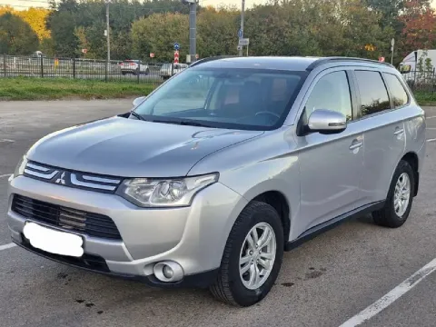 Mitsubishi аутлендер 2013 г. В 2.0 cvt. Полный привод! 4×4! Пробег оригинальный 178 000км.
Куплена и... - фотография