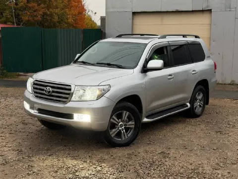Продам ланд крузер 2007 года! машина в идеальном состоянии. новая ходовая, два комплекта резины, два... - фотография