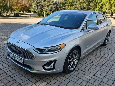 Ford fusion hybrid 2019 titanium (usa)
Американский mondeo в топовой комплектации!

Пробег 99 800 км... - фотография