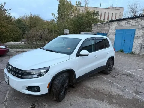 Продам тигуан 2.0. 2017г. Пробег 107т. Бензин. Коробка asin не dsg. Передний привод. Отличное состоя... - фотография