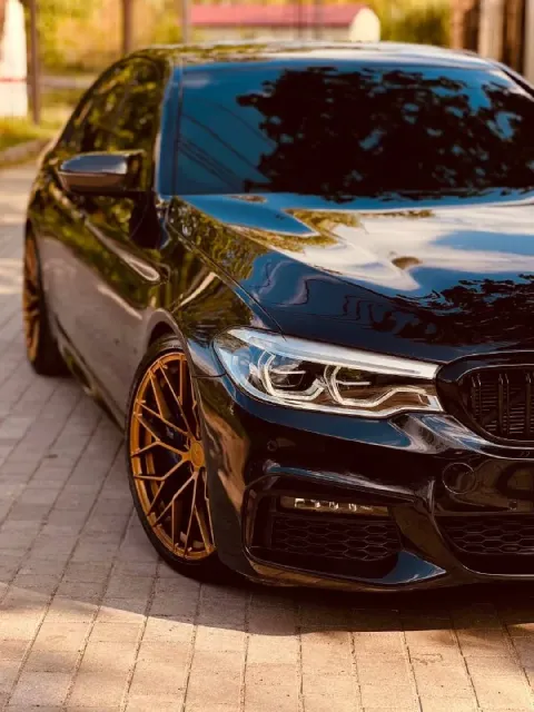 Bmw g30 540i 2017г. 3.0 бензин. b58 gen1. возможно продажа с летними дисками (ковка r20 2k forged) и... - фотография