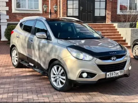 Продам hyundai ix 35 (4wd), 2011 г. 181 тыс пробег, - 2.0 л бензин; коробка - автомат, переключает п... - фотография