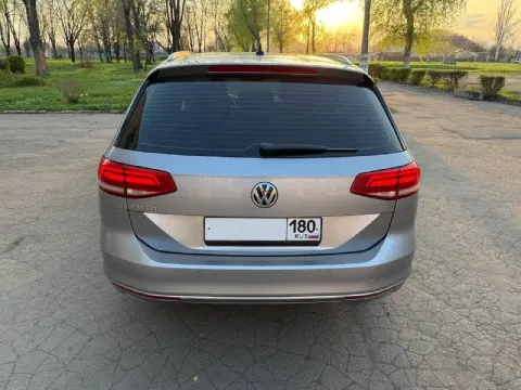 🔤🔤 Volkswagen passat b8 2.0 tdi 2018 года из европы
• Цена: 2 200 000 руб.
• Контактный телефон: ☎️+... - фотография