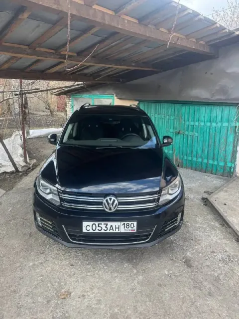 Volkswagen tiguan 2016 года. В идеальном состоянии.   2 л. Полноприводный. На коже. Ещинственный соб... - фотография