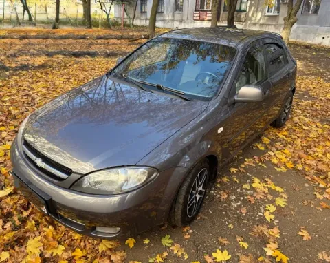 Продам chevrolet lacetti 2012 года выпуска. пробег: 240 000 км. двигатель: 1598 см3. кпп: механическ... - фотография