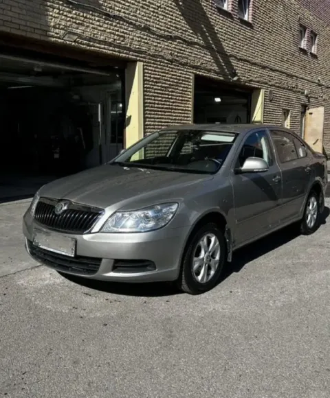 Skoda octavia a5 2010 1.6 пробег- 104.000 км. 1 хозяин. авто полностью обслужен, без вложений, в отл... - фотография