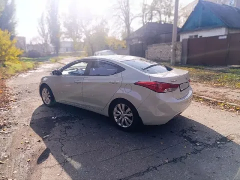 Автор: [ продам свою hyundai elantra 2013г. .1'6.мех. бензин. автомобиль в отличном состоянии. кузов... - фотография