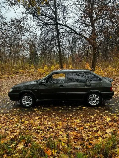 Продам ваз ваз 2114 (2006 год) 🚗 цвет: красивый, ухоженный, золотисто-темно зеленый. 🔧 двигатель: 8-... - фотография