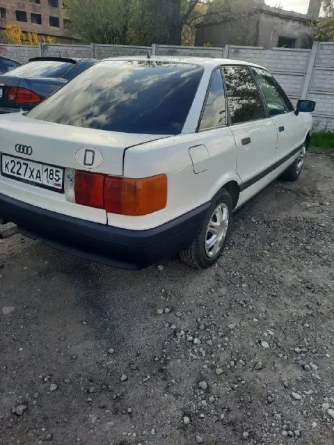 Продам audi 80 б3 1.6 бензин 1987 года. машина в хорошем состоянии. двигатель делался, масло, фильтр... - фотография