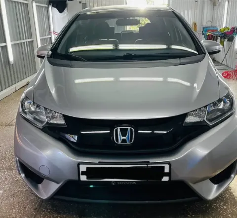 Продам автомобиль honda fit 2017 г. в. объём двс 1,5. состояние отличное, полностью обслужена и влож... - фотография
