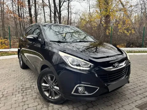 Продам hyundai ix35 !рестайлинг! в идеальном состоянии 2015 года последний рест мотор 2.0 коробка ак... - фотография