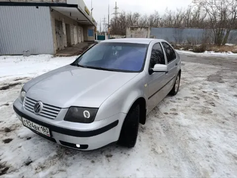 Volkswagen bora 2002 г. В.250т. Км. 1.6 мех. Двигатель после кап. Ремонта 8т. Км. Без вложений.600р ... - фотография