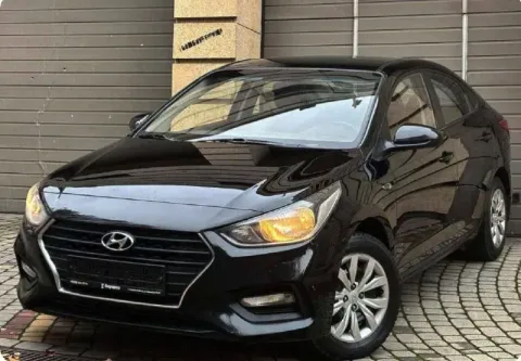 Продам hyundai solaris рейсталенг год выпуска:2018 родной пробе 128.000км объём двигателя:1.6.v16 кп... - фотография