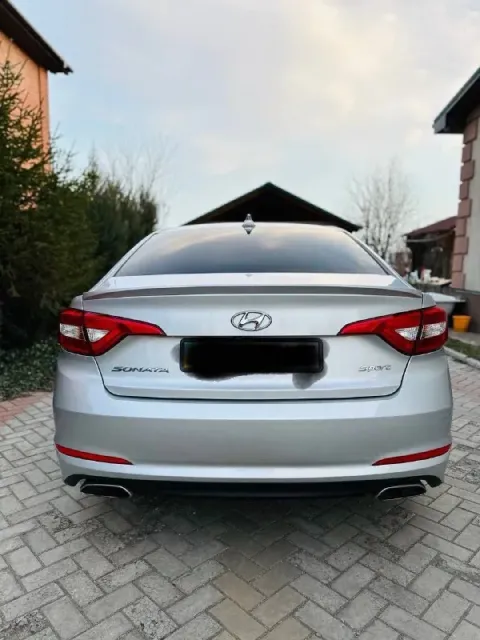 Продам hyundai sonata 2016 2.4 бензин. машинка в комплектации спорт ( есть все для комфортной езды),... - фотография