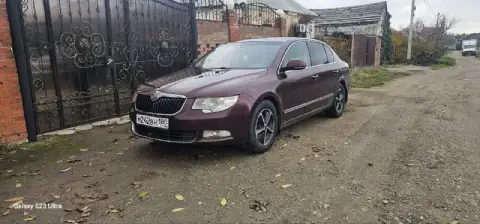 Продам skoda superd 2009 год 1.8 tsi ат бензин лифтбек резина зима акпп переключает плавно без пенко... - фотография
