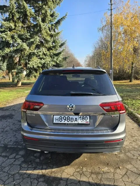 Volkswagen tiguan 2020 год, полный привод. пробег 27 000 км, автомат. один хозяин, родной пробег, ид... - фотография
