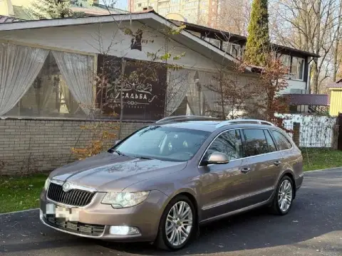 🚘 Марка / модель:skoda superb lаurin&klement
📮 Город:донецк
📅 Год выпуска:2012
💶 Цена:1.150.000р
📊 П... - фотография