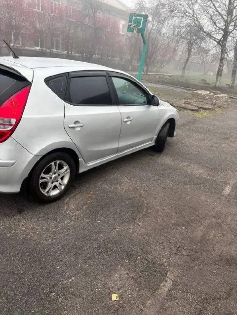 Продам автомобиль! марка: hyundai модель: i 30 двигатель: 1,4 год выпуска: 2011 пробег: 92, 000 км (... - фотография