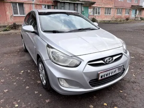 Продам hyundai solaris 2011 год в отличном состоянии. 1.6 акпп (автомат ) ‼745 000р‼ во владении бол... - фотография