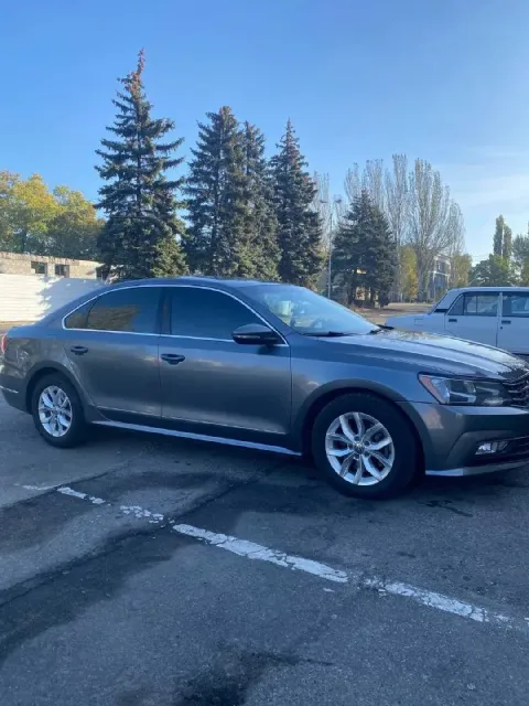 Продам автомобиль passat b 8 2016 г в. в одних руках с 2017 года пробег: 157000км цвет: серый тип дв... - фотография