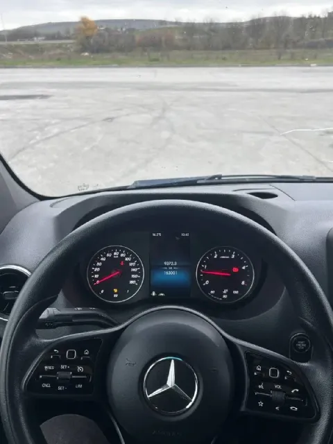 Продаю личный автомобиль пробег оригинал (трасса) самая полная комплектация кожаный салон сенсорная... - фотография