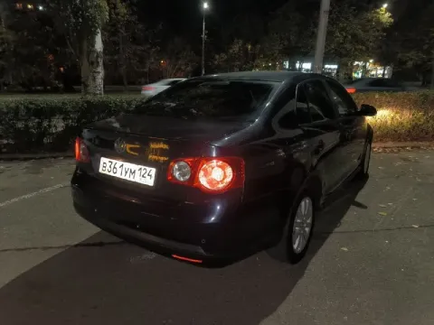 Volkswagen jetta 1.6 bse 6 at год: 2008 г. в. кпп: автомат пробег: 216 422 телефон: +7-949-386-23-29... - фотография