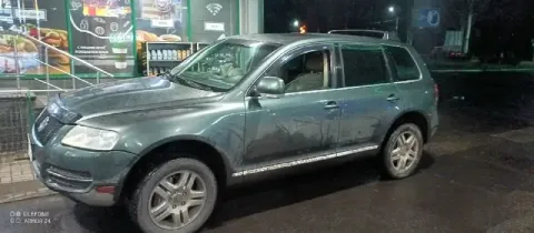 Volkswagen туарег2004год 3.2 550т торг писать в личку, (9495141438) 📞 звоните: +7(949)5141438 - фотография