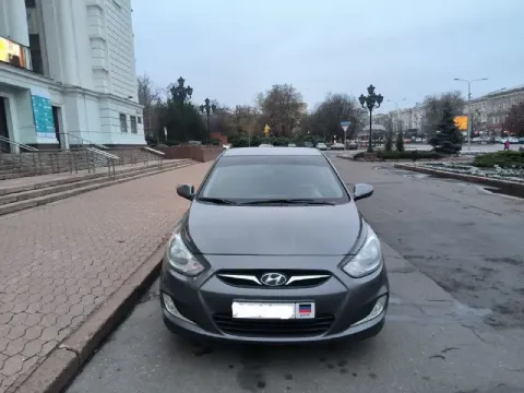 Продам hyundai accent (solaris) произведена 10.2011, начало эксплуатации 04.2012. 1,4 механика, макс... - фотография