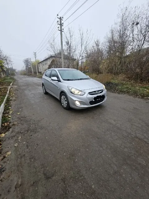 Автомобиль хюндай солярис 2013 г. в.1.6.ат. в идеальном состоянии с зелёной автотекой. в автомобиле... - фотография