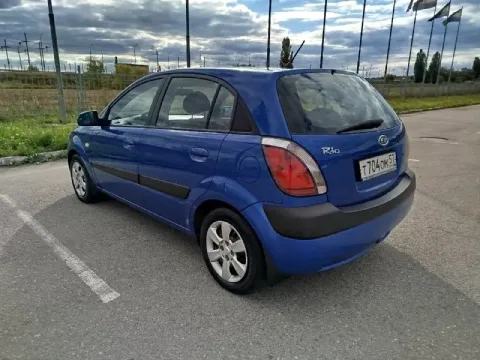 Продам kia rio, 2007 гв, двс - 1,4л бензин, кпп-механика, честный подтвержденный пробег - 223000км. ... - фотография
