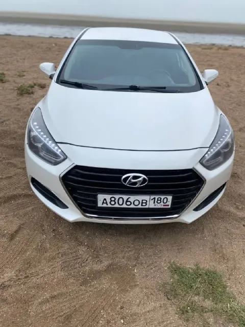 Hyundai i 40 2016 год автомат 2.0 все работает исправно юридически чиста задиров нет масло 5w 30 не... - фотография