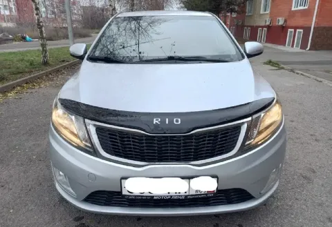 Kia rio 2015 год в дтп не участвовал. Собственник. Пробег 175 тыс. Ухоженный автомобиль. Двигатель 1... - фотография