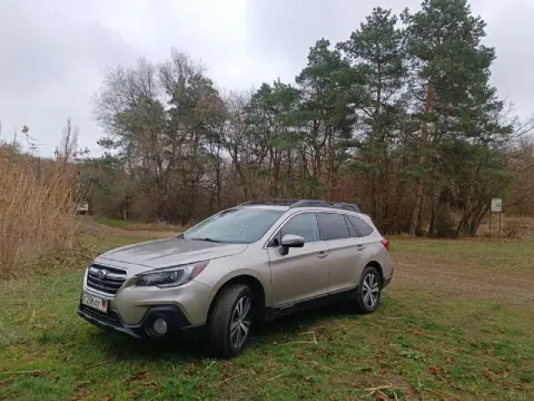 Subaru 2018г 2 400 000р тел. 7 949 3685985 7 949 3337123 90т пробег 2.5л полный привод обогрев всех... - фотография