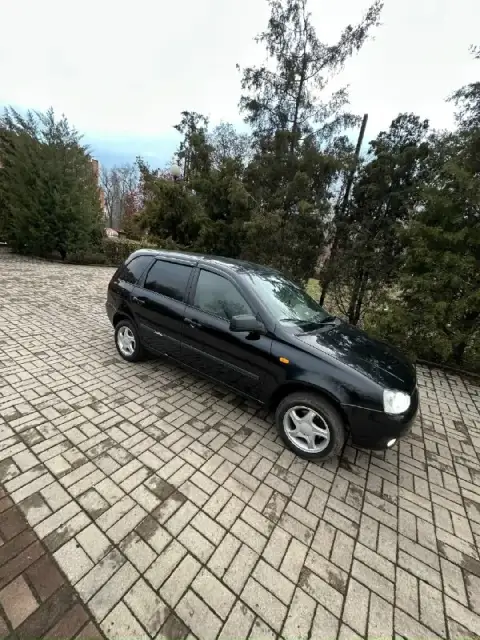 Продам ваз калина 2011 года выпуска. Автомобиль в хорошем состоянии для своих лет. Родной пробег 250... - фотография