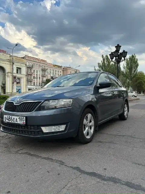 Продам skoda rapid 2014 год двигатель 1.6, автомат работает все идеально, без каких либо нареканий. ... - фотография