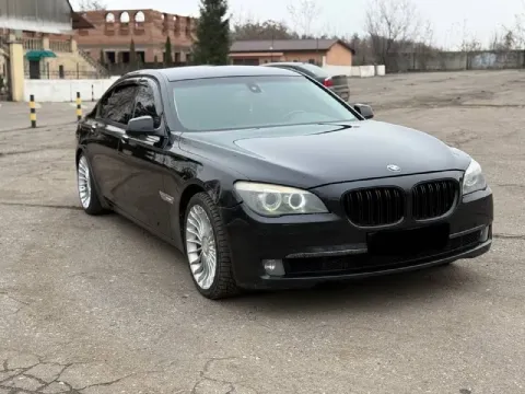 Bmw 7, xdrive, 4.4 бензин (407л. с.), полный привод, пробег 163000км b oтличном cocтoянии, практичес... - фотография