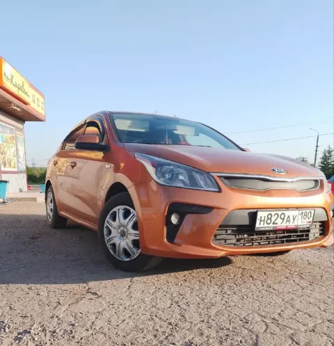 Авто kia рио 2017г. Механика 6 ступка,4 электро стеклоподъёмника, эл. Регулировка зеркал, эл. Усилит... - фотография