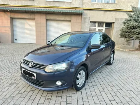 ▶️ volkswagen поло 2011 год ▶️ объём двигателя:1.6 ▶️ механика ℹ️ описание: ✅ автомобиль в очень хор... - фотография