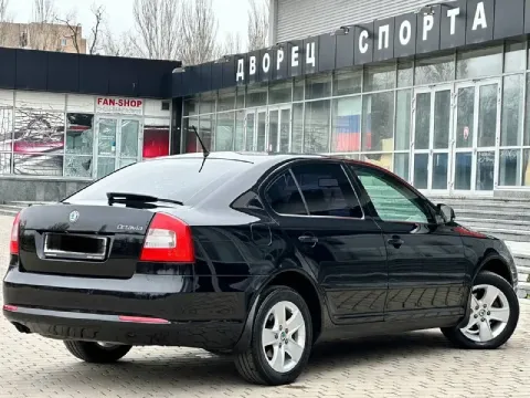 Skoda octavia a5 рестайлинг 1.8t на обычном автомате asin! автомобиль в идеальном состоянии, по друг... - фотография