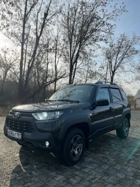 Продам ваз niva travel 2023года выпуска. В отличном состоянии. Машину покупали новую, 1 хозяин. Проб... - фотография